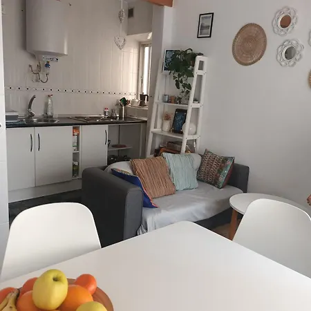 Charming Cozy Apartment *