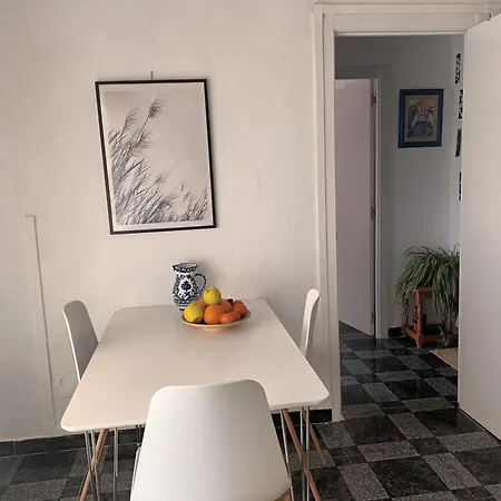 Charming Cozy Apartment *